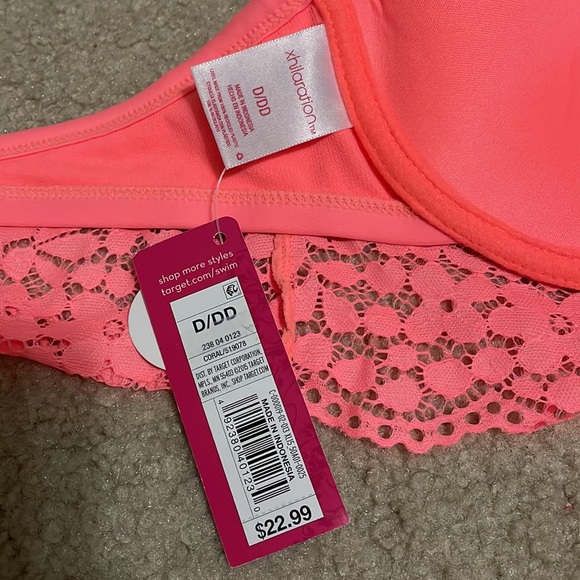 🆕 NWT, Women’s Halter Bikini Top, Size D/DD, Peach/Pink Color - Picture 4 of 4